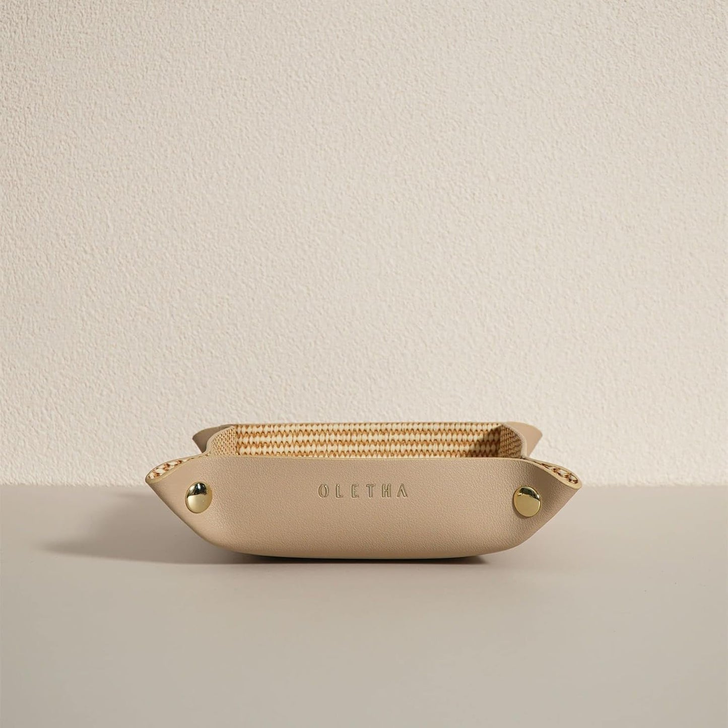 OLETHA Small Foldable Valet Tray - Aesthetic Desk Organizer for Home, Office & Travel - Portable Catch All Bowl for Keys, Scrunchie & Jewelry - Rattan Textured, Beige