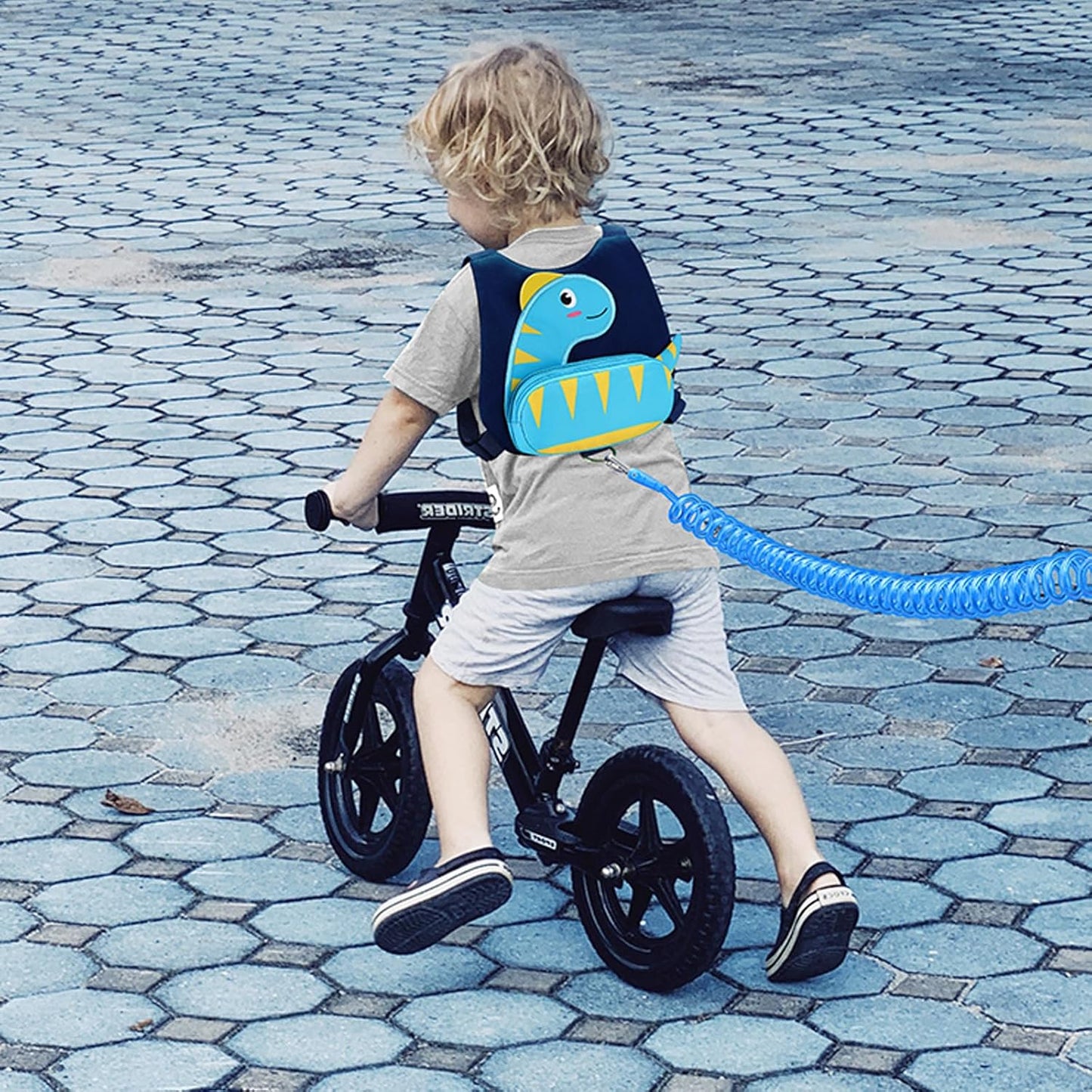 Accmor Toddler Harness with Leash, Cute Dinosaur Kids Leashes + Anti Lost Wrist Link, Children Walking Harnesses Tether Restraint Belt, Keep Child Close Hand Strap for Baby Boys Girls Outdoor Travel