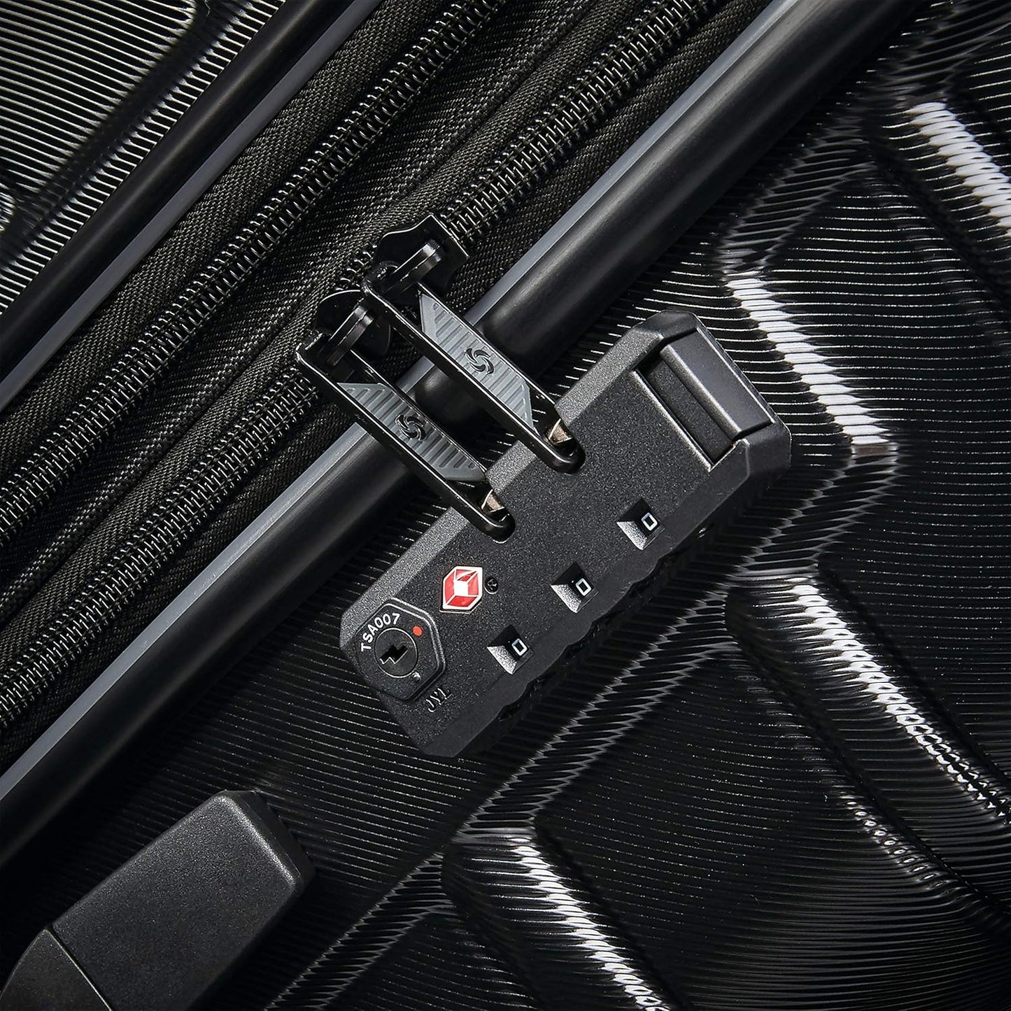 Samsonite Omni 2-2 Piece 19/28 Hardside Luggage with 360° Spinner Wheels - Scratch Resistant Hardshell - TSA, Airline-Approved - Expandable Polycarbonate Lightweight - Midnight Black