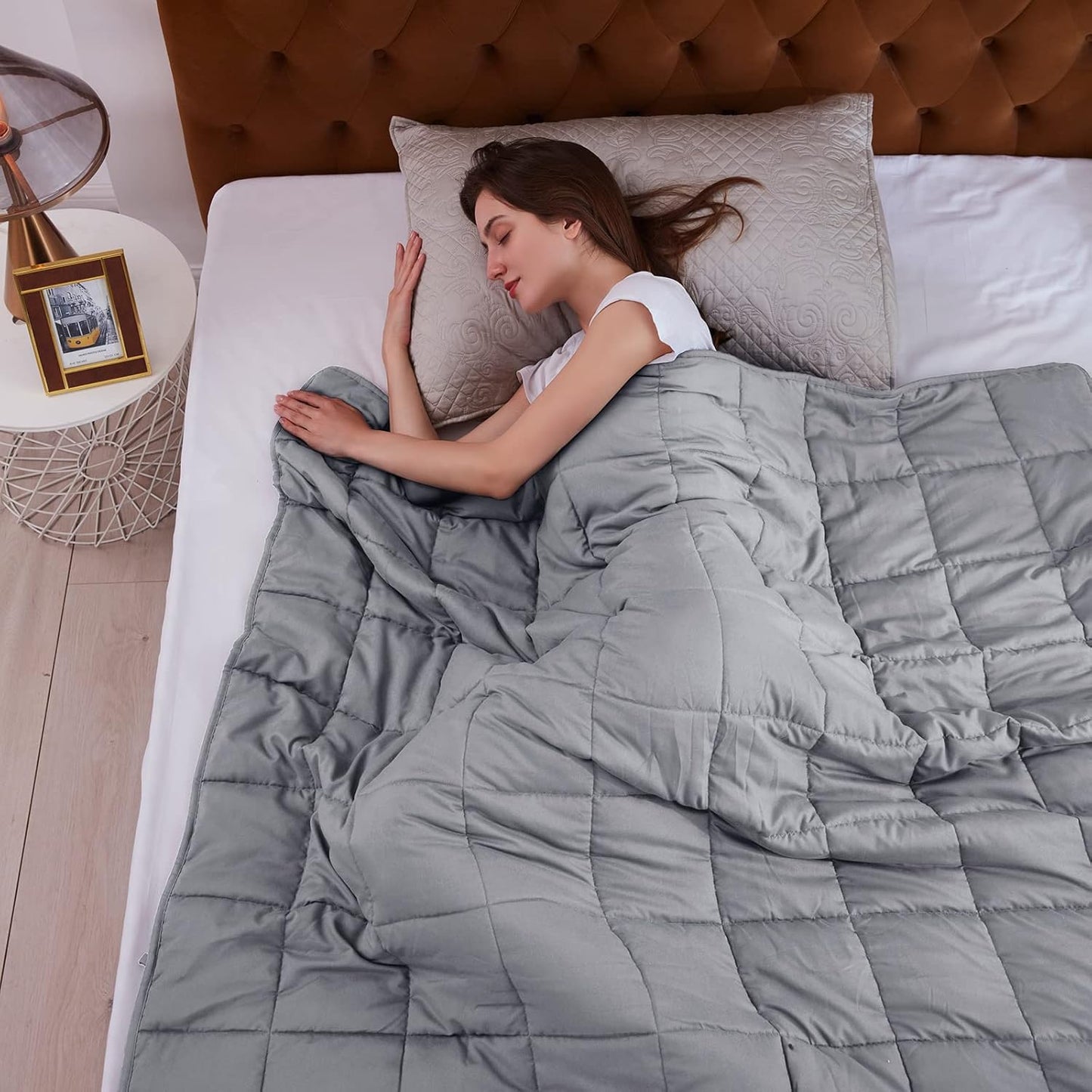 L'AGRATY Weighted Blanket - 48"x72" 15lbs Cooling Breathable Heavy Blanket Microfiber Material with Glass Beads for Adult All-Season Summer Fall Winter Soft Thick Comfort