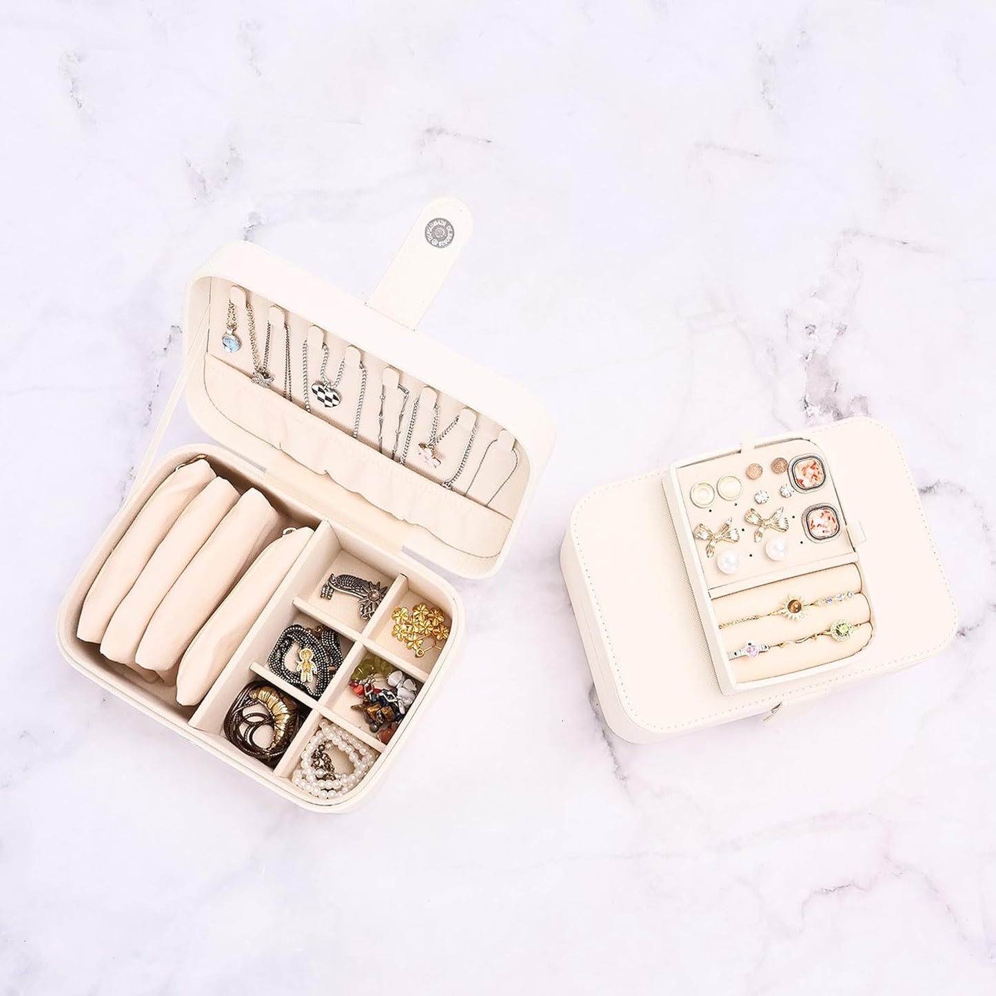 2 Layer Portable Jewelry Box, Large Jewelry Travel Case with 4 Jewelry Pouches, Medium Size Jewelry Organizer Box for Earrings, Necklaces, Bracelets (beige)