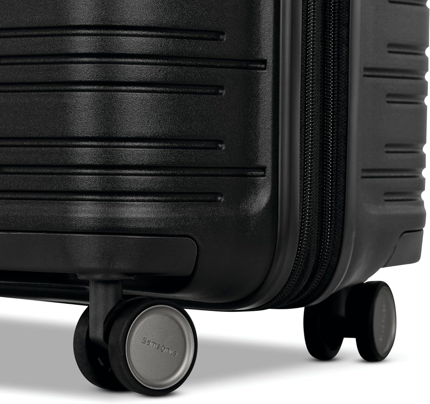 Samsonite Elevation Plus - Medium Hardside Luggage - Scratch Resistant Polypropylene Shell, RightHeight™ Adjustable Handle, Integrated AirTag Holder, TSA Lock, WetPak™ Compartment - Triple Black