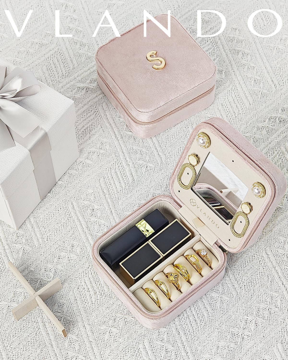 Vlando First Mothers day Gifts for New Mom, M Initial Travel Jewelry Case, Small Jewelry Travel Case, Personalized Travel Mini Jewelry Case, Birthday Gifts for Women Mom Grandma - Letter M, Pink