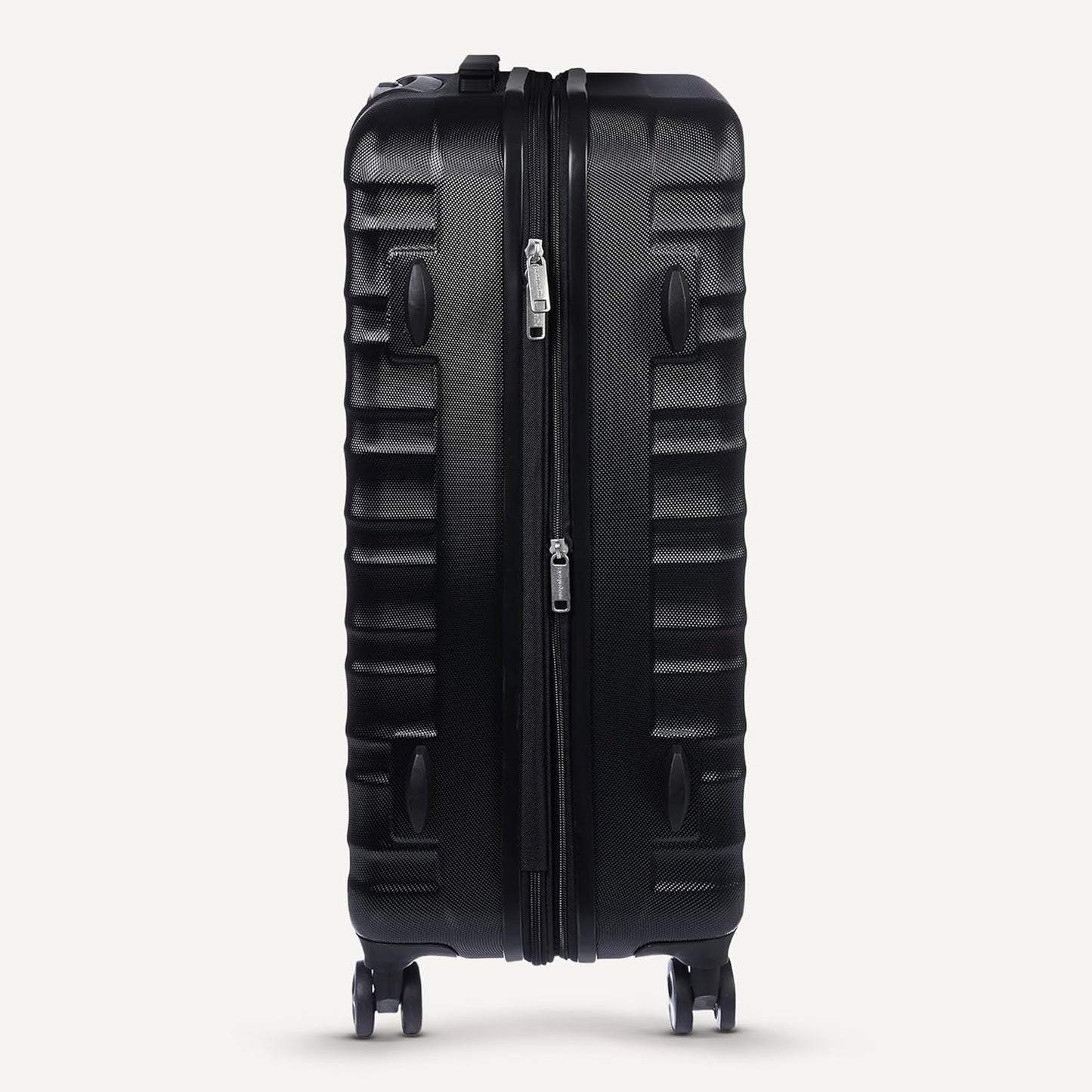 Amazon Basics 2-Piece Set (21", 30"), Hardshell Suitcases With Wheels, Expandable For Up to 25% More Space, With Scratch-Resistant Surface, Four Multi-directional Wheels, Black