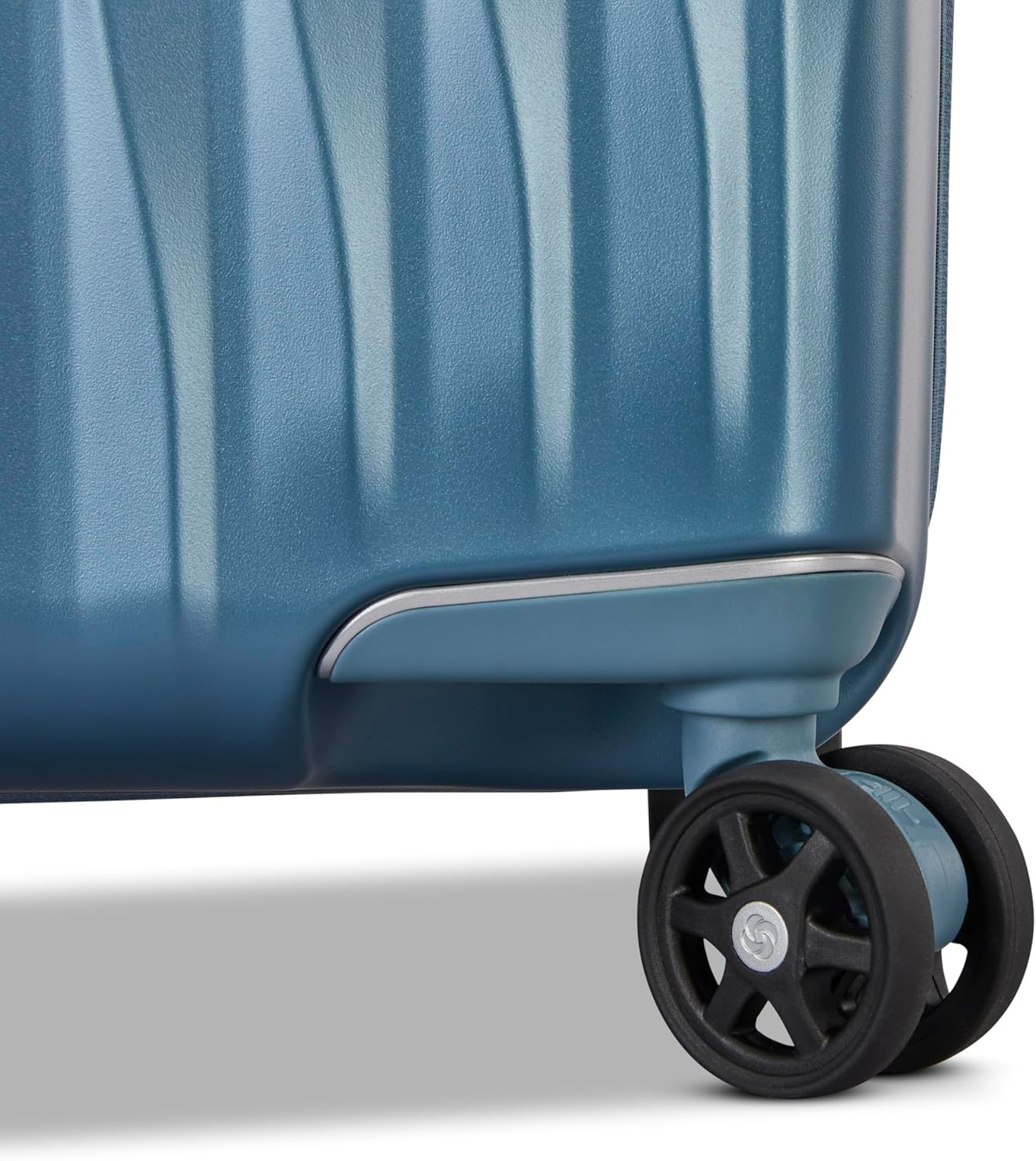 Samsonite UpLIFT X-Large Checked Hardside Luggage with Spinner Wheels - Airline-Approved, TSA Lock, Adjustable Handle System - Polycarbonate Hard Suitcase for Ultra Lightweight Travel - Elemental Blue